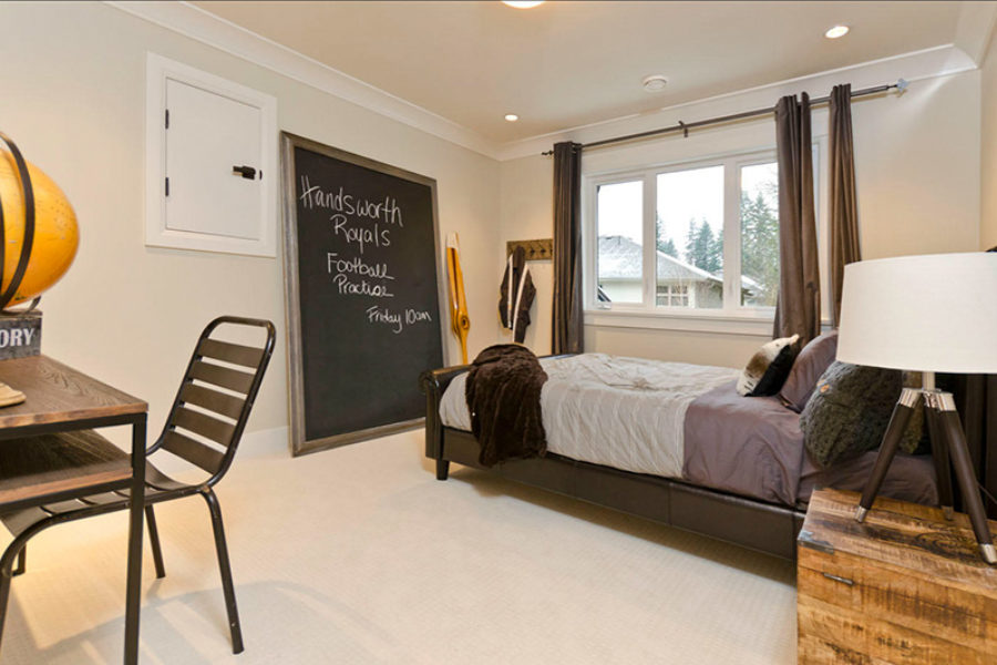 5 Bed + 6 Bath, Edgemont Village: 4567 ft² / Lot Size 7505 ft²